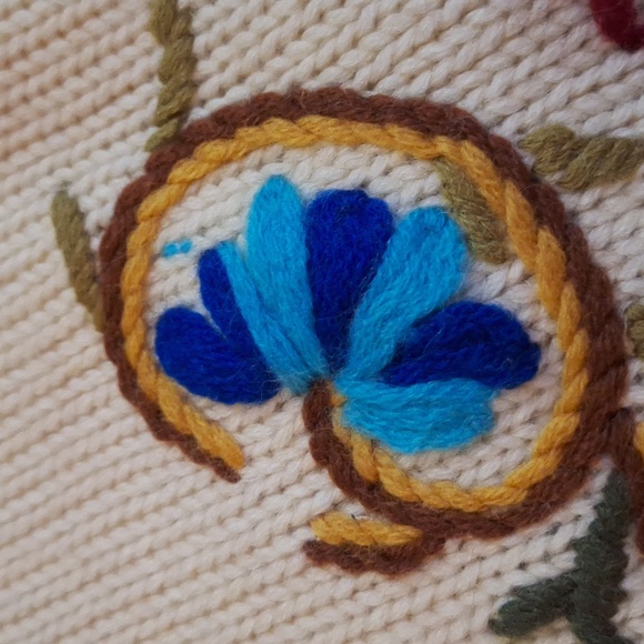 Vintage Evan Picone Sweater - Picture 7 of 15